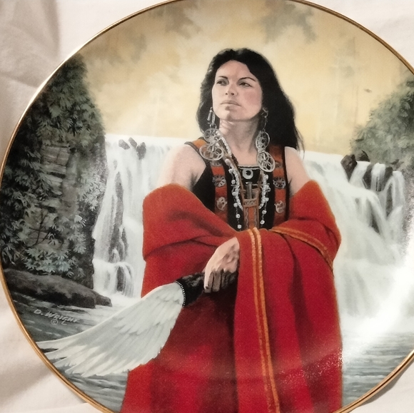 Hamilton collection plates - Picture 12 of 14